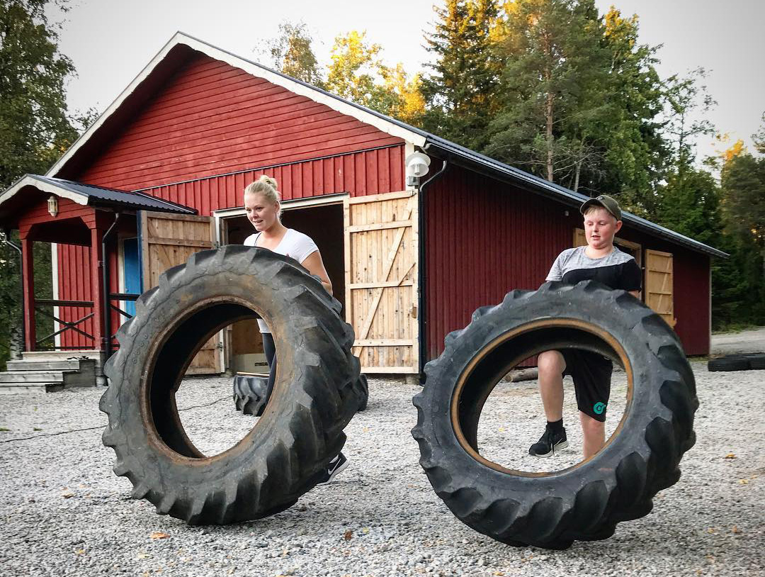 StyrkeLadan - Crossfit tiers at the farm_edit